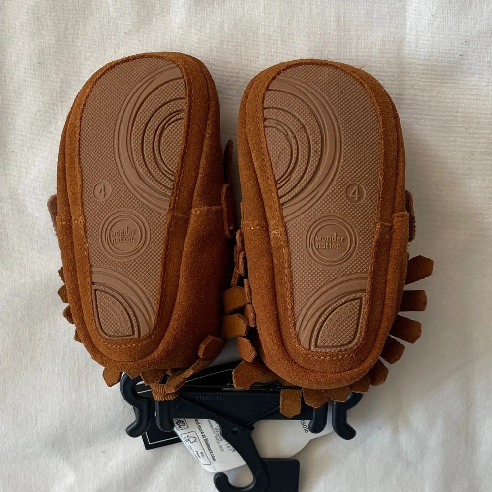 Wonder Nation Brown Kids Moccasins Size 4